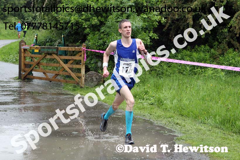 Michael Hedley (Jesmond Joggers) finishing the George Ogle Memorial 10k. Photo: David T. Hewitson/Sports for All Pics